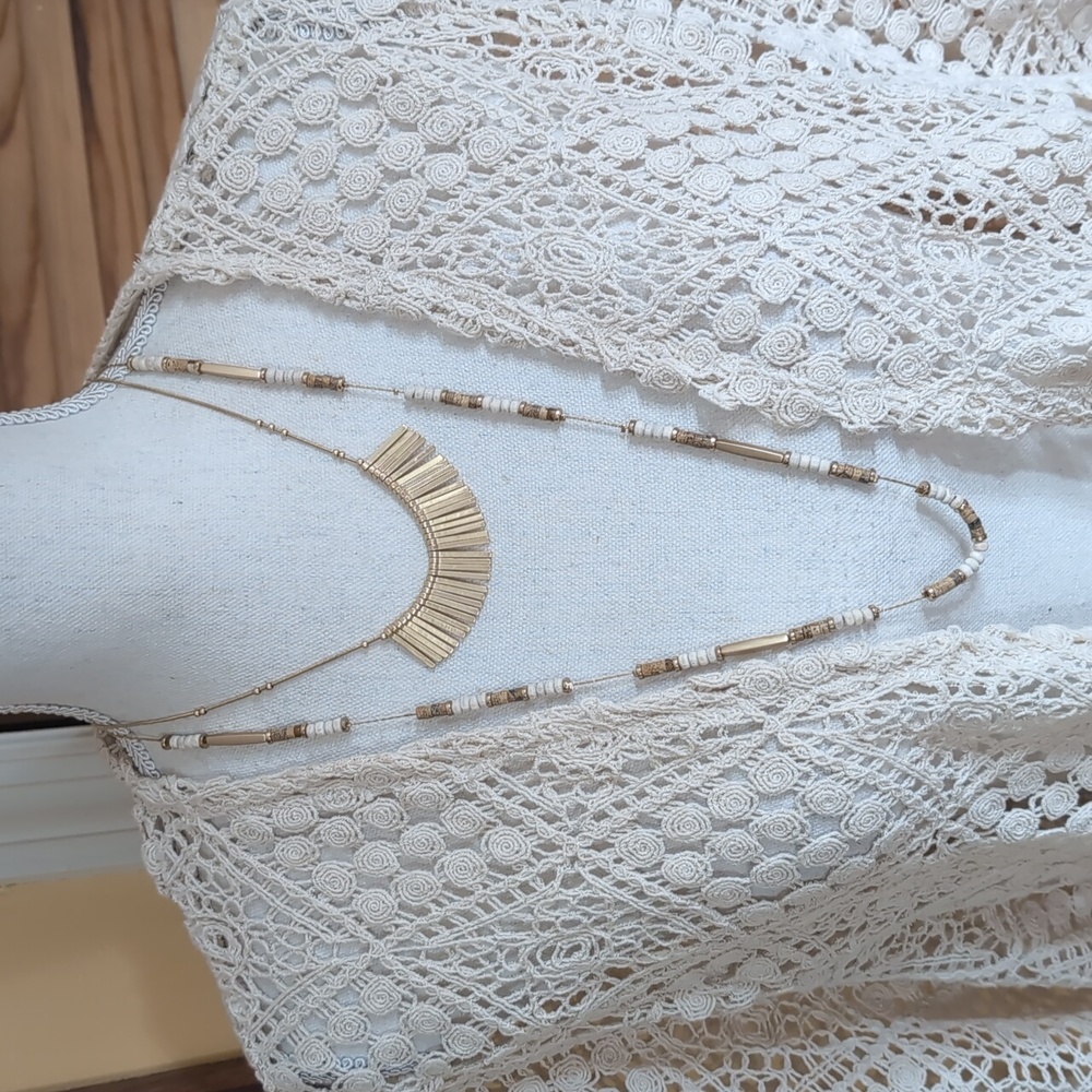 CHICO'S 2 in 1 Goldtone & Wooden Bead Necklace Set - Neutral Colors! NWOT - Picture 11 of 11